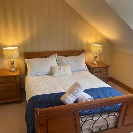 Cosy Rooms In A Stone Cottage Salthill Екстериор снимка
