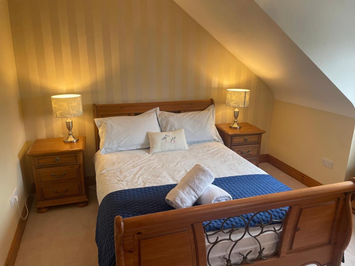 Cosy Rooms In A Stone Cottage Salthill Екстериор снимка