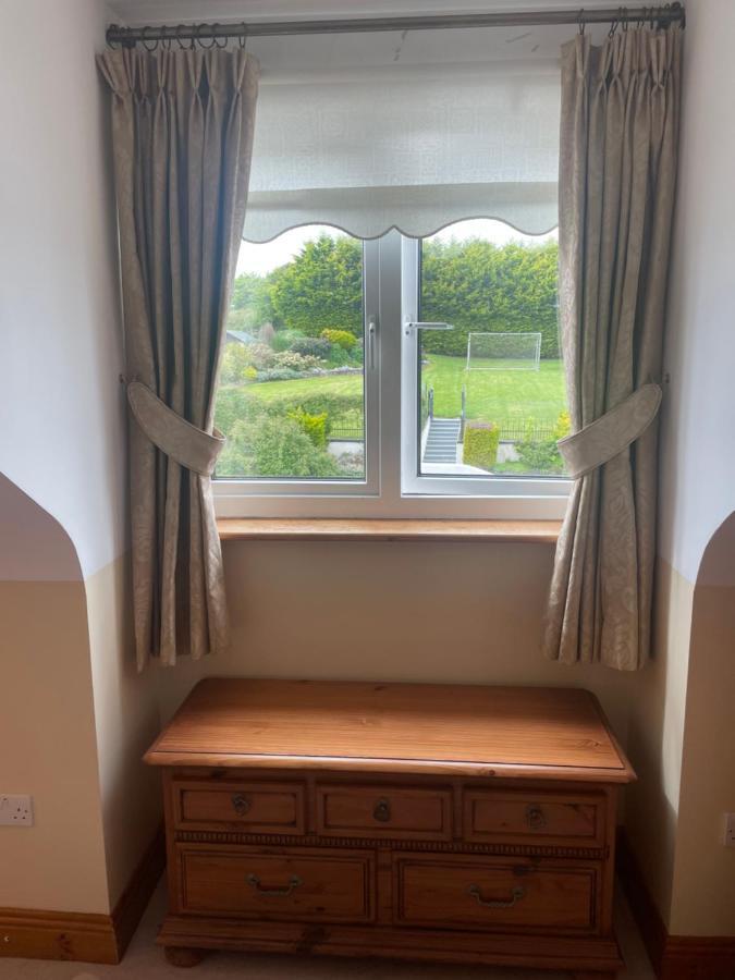 Cosy Rooms In A Stone Cottage Salthill Екстериор снимка