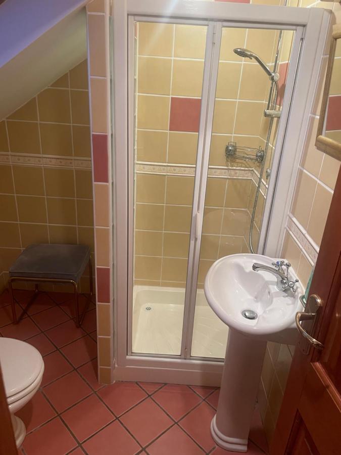 Cosy Rooms In A Stone Cottage Salthill Екстериор снимка