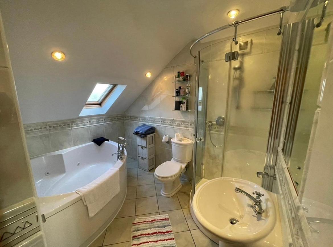 Cosy Rooms In A Stone Cottage Salthill Екстериор снимка