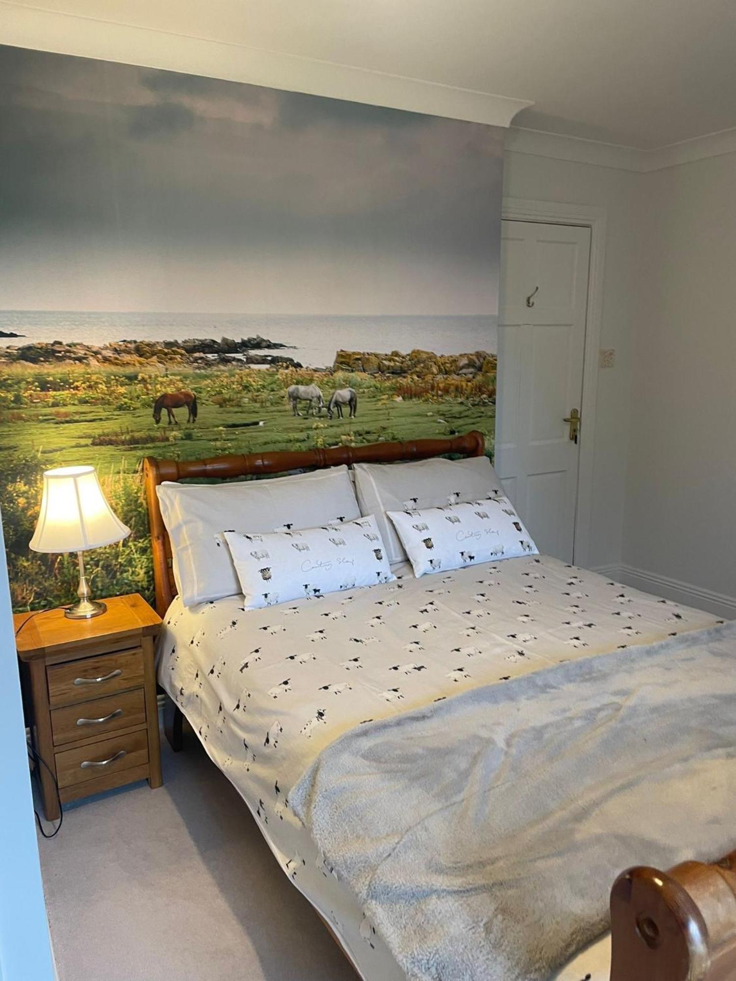 Cosy Rooms In A Stone Cottage Salthill Екстериор снимка